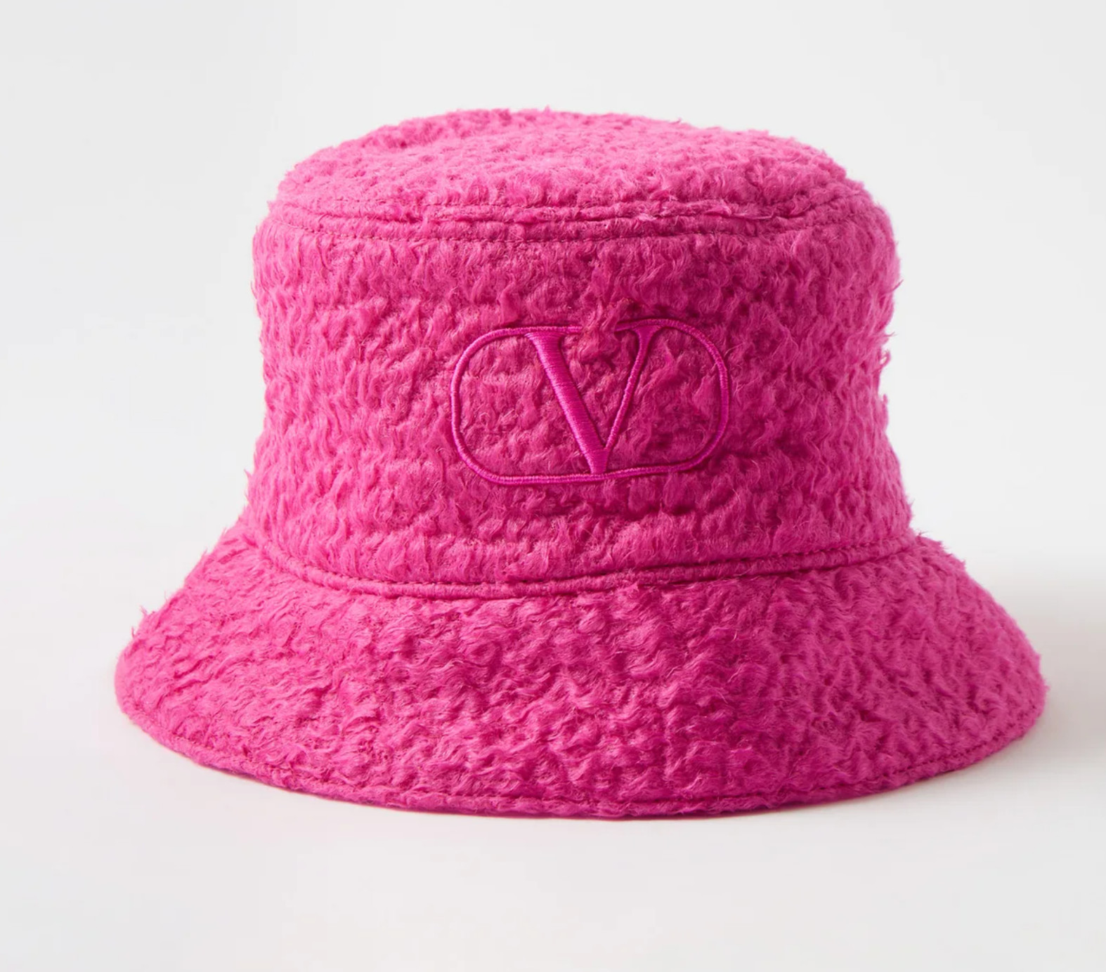 Valentino Garavani Fisher Hat Faux Fur Bucket Crochet Hat Cap With Dust Bag Hat