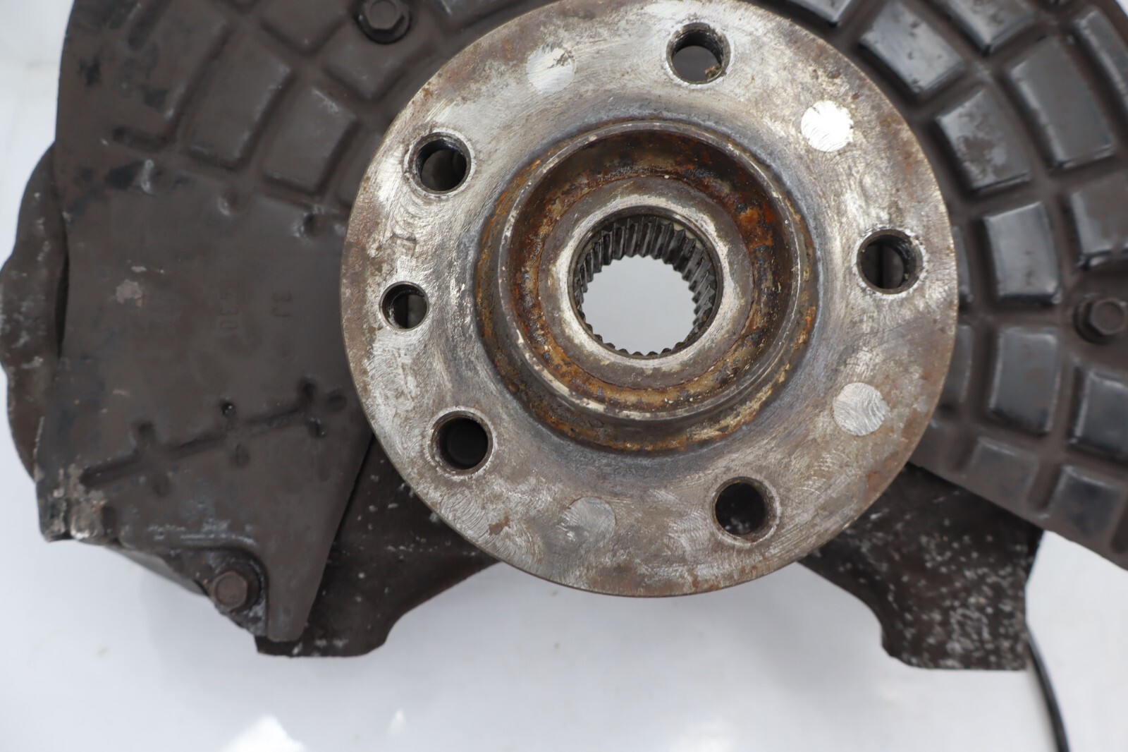MASERATI GHIBLI AWD FRONT RIGHT PASSENGER SIDE SPINDLE KNUCKLE HUB OEM 2014-2016