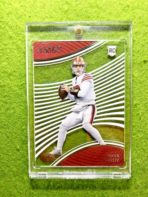 Brock Purdy CLEAR ROOKIE CARD JERSEY #13 49ERS 2022 Chronicles Clear Vision RC