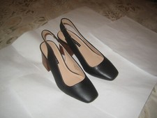 Ladies shoes ‘ DOROTHY PERKINS ‘ – size 4 – black – good condition