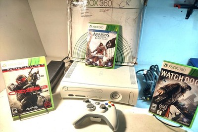 White 120GB Microsoft Xbox 360 Console Bundle in Original Box ~ Tested & Working
