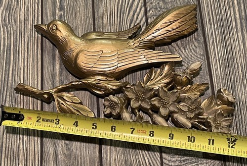 Targa da parete vintage Dart Inc Syroco oro uccellino su legno di cane rami floreali 1967 - Foto 2 di 6