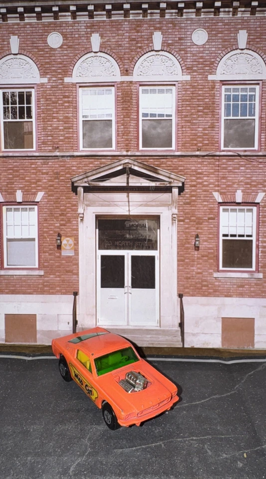 Ford Mustang Wildcat Dragster 1970 Matchbox con remolque enganche motor capó Foto 3 de 4