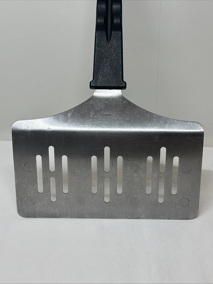 Pampered Chef BBQ Grill Jumbo Turner 8" Wide Stainless Steel Barbecue - Image 4 of 4