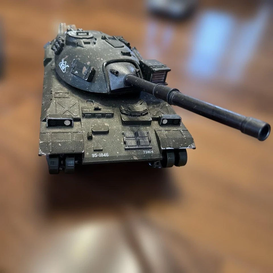 Serbatoio radiocomandato scala 1/16 nero - Immagine 4 di 4