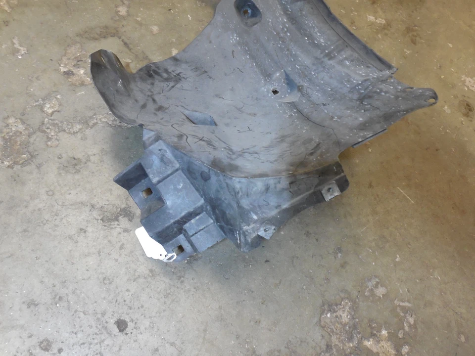 Guardabarros delantero izquierdo superior forro 2306980530 02-06 mercedes-benz r230 sl500 sl600 Foto 2 de 4