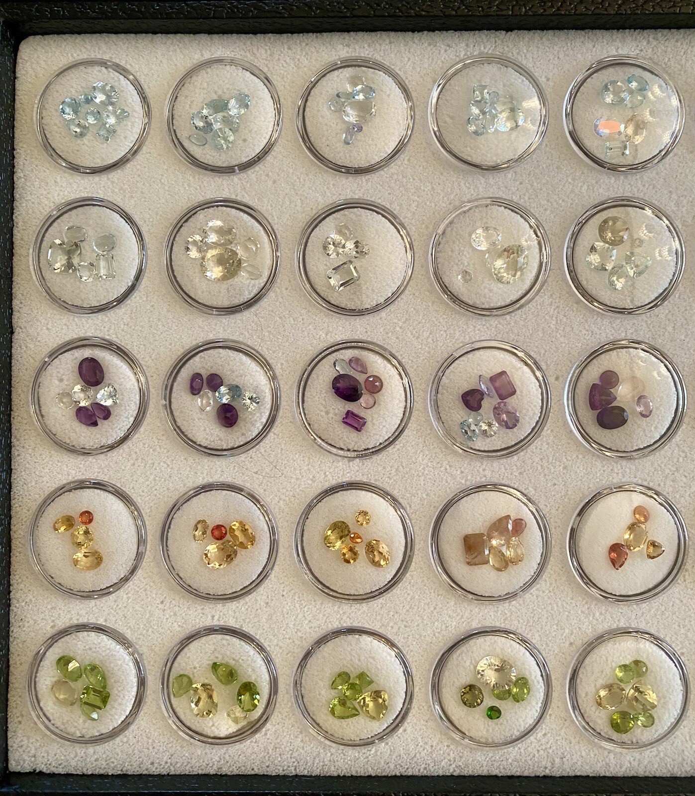 Stunning Collection Of JTV Loose 💎 Gemstones 💎 In Well Organized