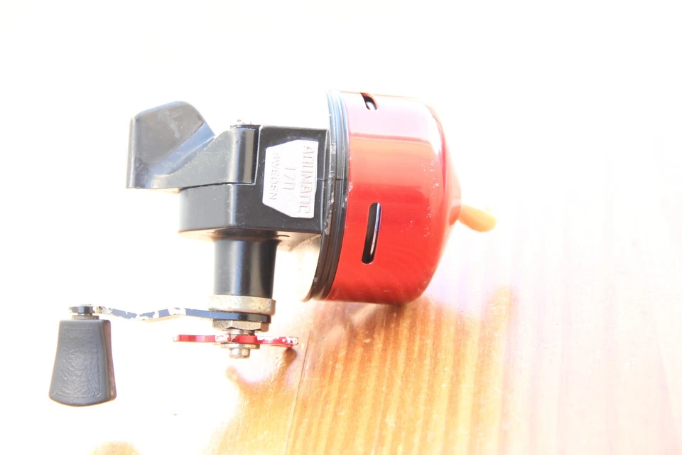 CARRETE DE PESCA ABUMATIC 170 VINTAGE EN CAJA Foto 3 de 4