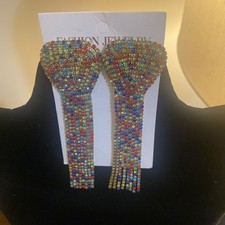 Trendy dangle Pierce earrings for women, available in a variety of colors.