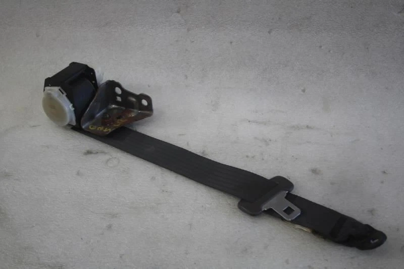 CINTURÓN SEGURIDAD TRASERO IZQUIERDO TOYOTA CELICA 2000 2001 2002 2003 2004 2005 NEGRO Foto 2 de 4