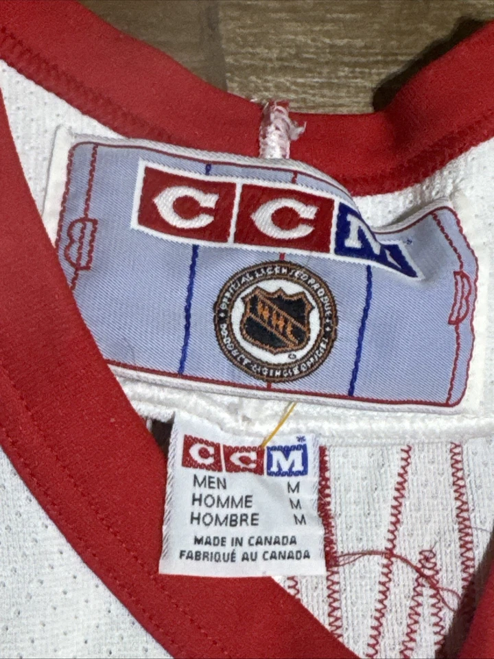 Brendan Shanahan #14 Detroit Red Wings NHL Hockey CCM White Jersey Size M Medium - Image 3 of 3