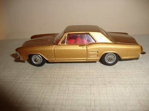 Original CORGI 245 BUICK RIVIERA - EXCELLENT in original BOX - Picture 2 of 12