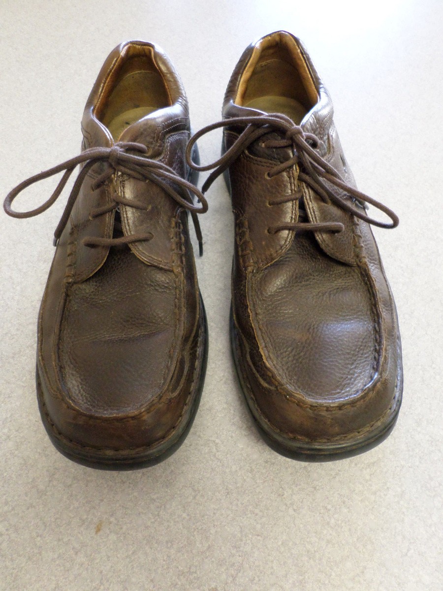 Sperry Top Sider dark brown leather, moc toe oxfords. Men