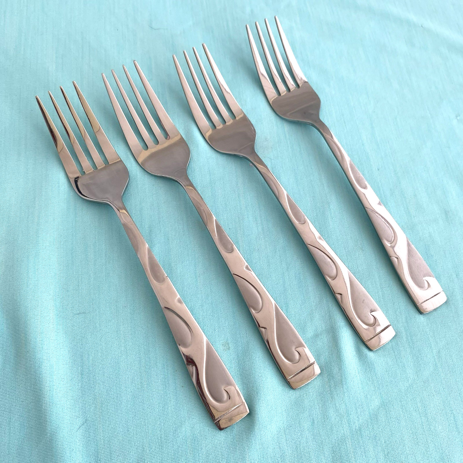 Oneida New Stainless Flatware 7 1/8"
