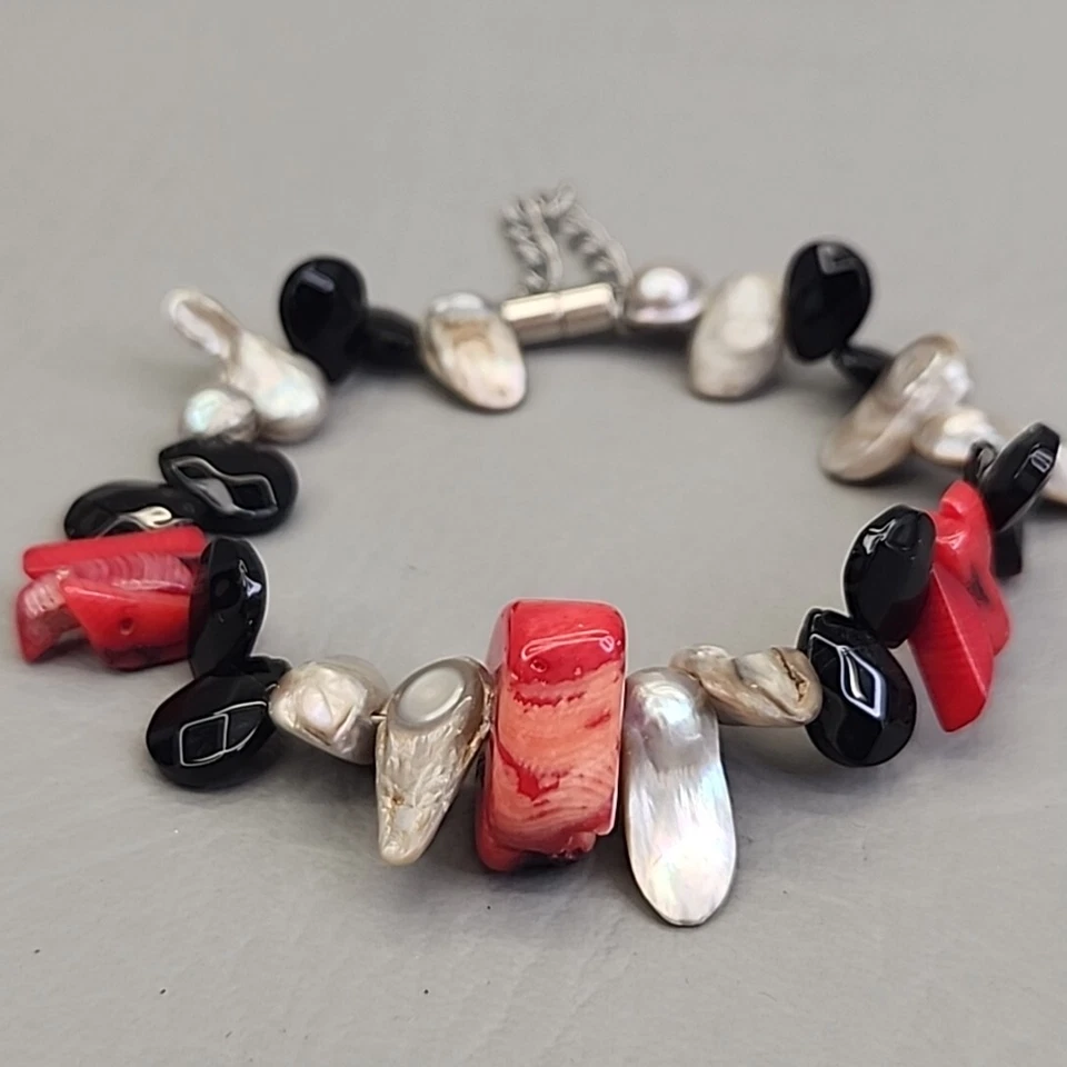 Pulsera Shell Blister Perla Rojo Coral Pepita Negra Lágrima Tono Plata 7" Foto 4 de 4