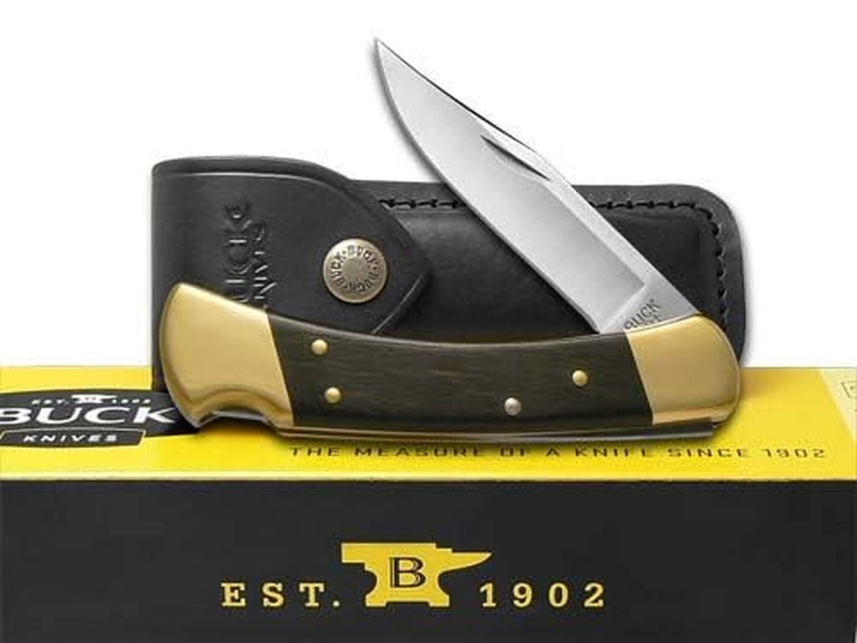 BUCK KNIVES(バックナイフ) 110 フォールディングハンター(2004年製造)　鋼材：HCステンレススチール・黒檀・真鍮 バックナイフ 110 フォールディングハンター – aandfonlinestore