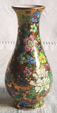 Chinesische Mille Fleurs Vase, Emaille-Malerei auf Goldgrund/10 cm/Mitte 20. Jd.
