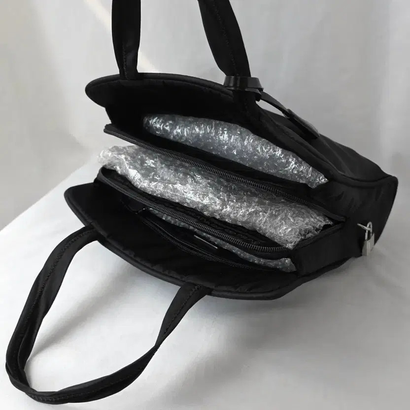 Authentic Prada Rectangular Nylon Tote Bag for Wo… - image 7