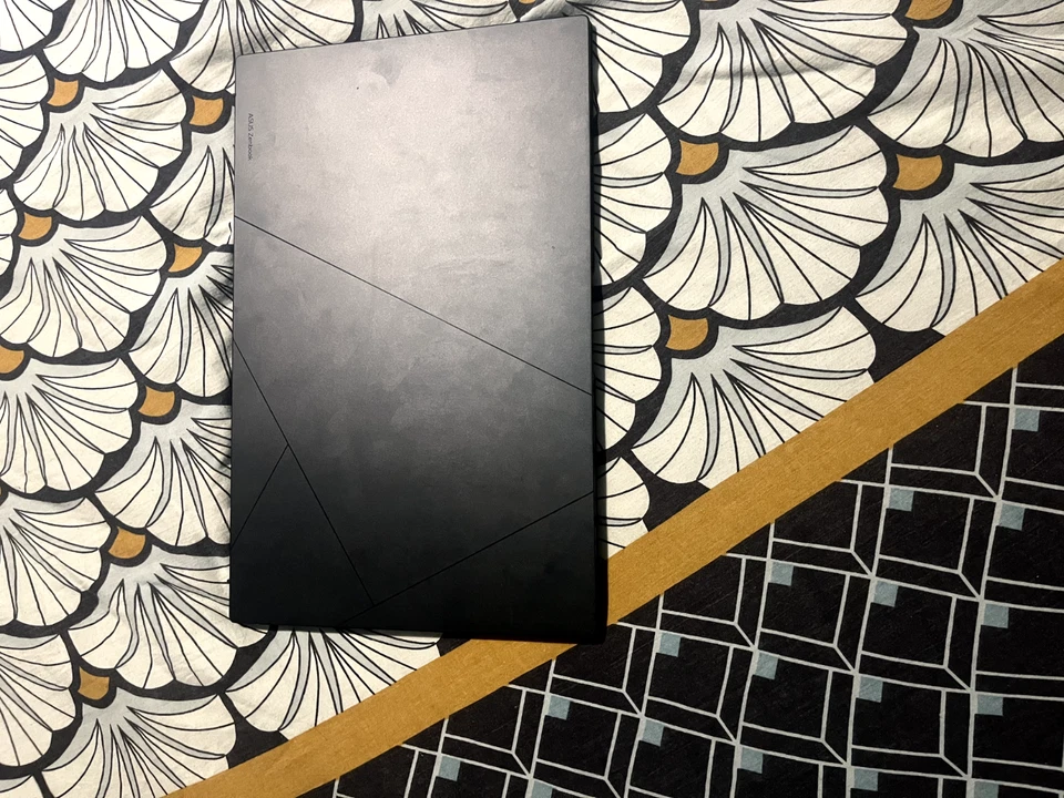 Asus Zenbook 15 OLED (UM3504), Ryzen 7735U, Ram 16go ddr5, ssd nvme gen 4 512go  - Photo 2/4