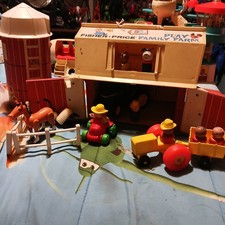 Vintage Fisher-Price Play Family Farm Barn Set  Silo Style 915 With Figures