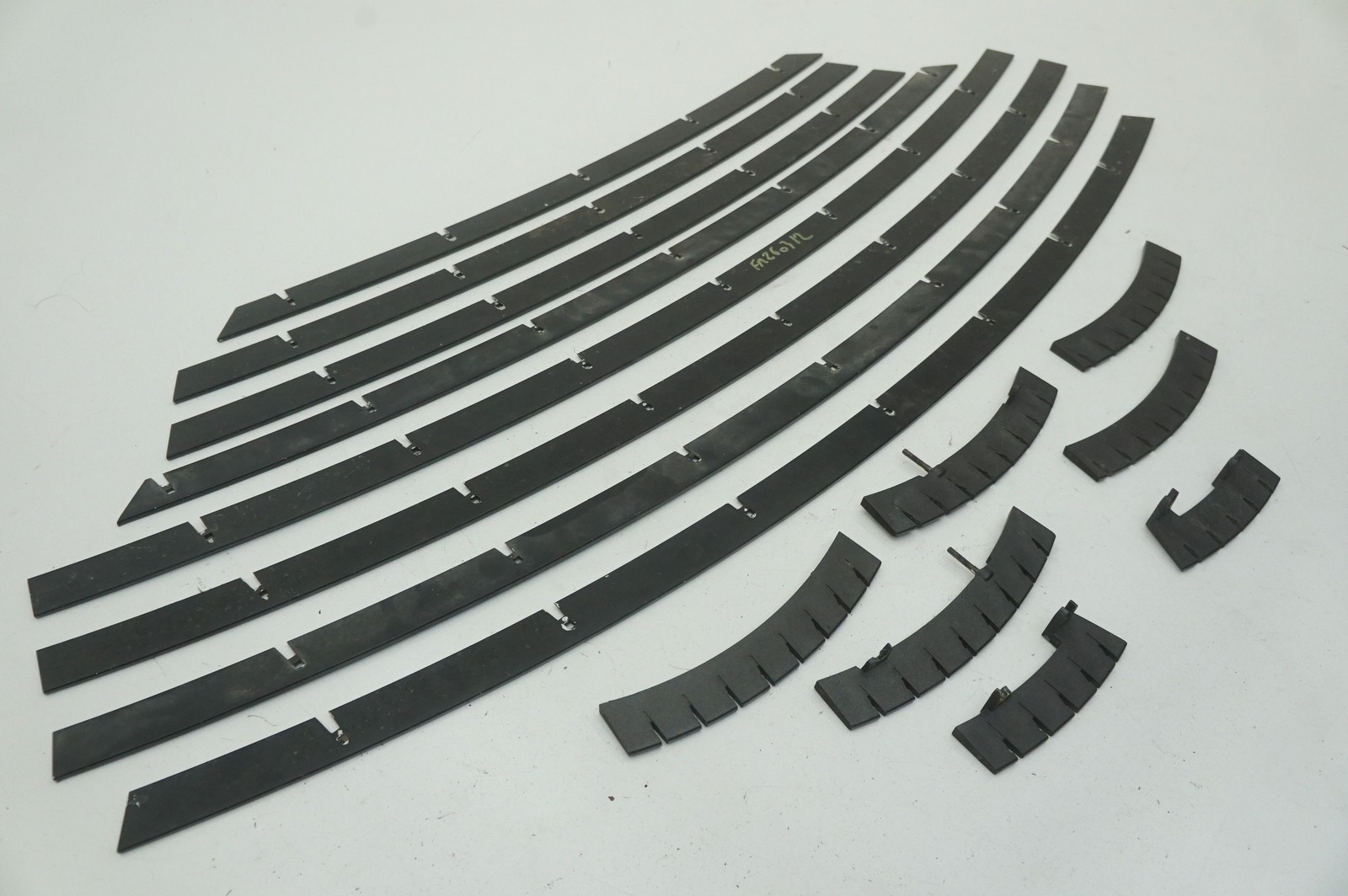 Front Bumper Grille Assembly Black OEM Aston Martin V8 Vantage 2008 *Note*