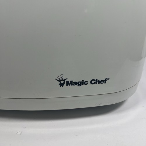 Magic Chef VBM-200C1 Bread Maker Small Crack in Lid Fully Functional - Picture 3 of 15