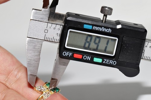 Neu gemacht 18k Gold natürlicher Marquise-Schliff Diamant und Smaragd verziert Ring - Bild 11 von 16