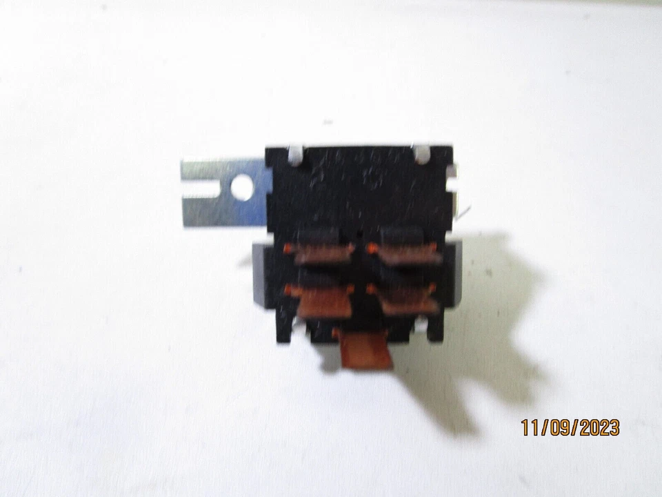 HVAC Blower Control Switch-Motor Switch BWD BL17 Foto 2 de 4