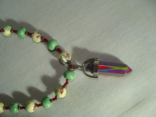 Green & Yellow Clay Bead Necklace - Crystal Shaped Pendant - New Handmade - Picture 2 of 9