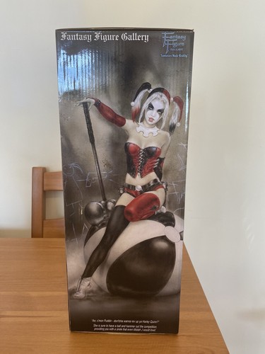 Rare Fantasy Figure Gallery-Harley Quinn By Luis Royo - Picture 9 of 12