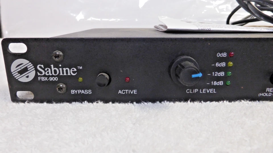 Sabine FBX 900 Feedback Exterminator Rack Mount - with Power Supply and Manual - Image 2 of 4