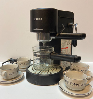 Krups 872 Bravo Expresso  Cappuccino  Maker with cups & saucer set.