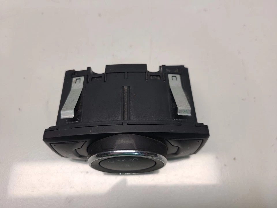 Interruptor de tablero Ford Transit 350 2015 - faros sin niebla Foto 2 de 4