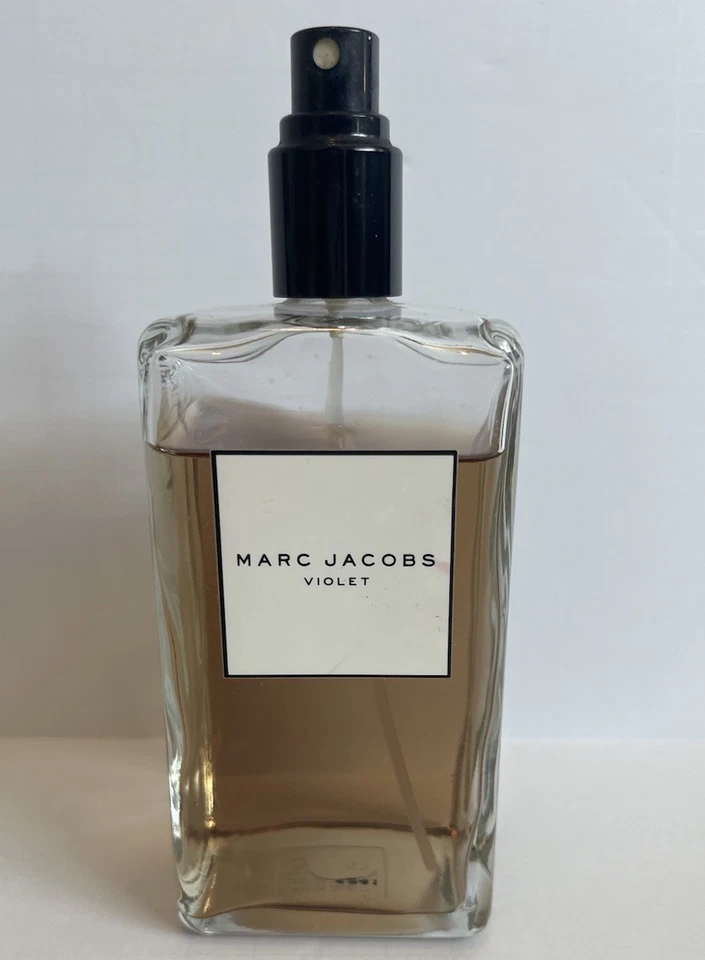 Marc Jacobs Perfume Violeta 10oz Spray Eau de Toilette Spray Retirado Foto 2 de 3