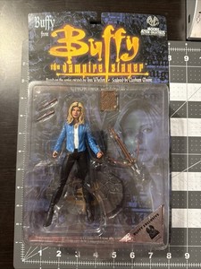 Buffy the Vampire Slayer BLUE JACKET variant carded figure Moore Exclusive