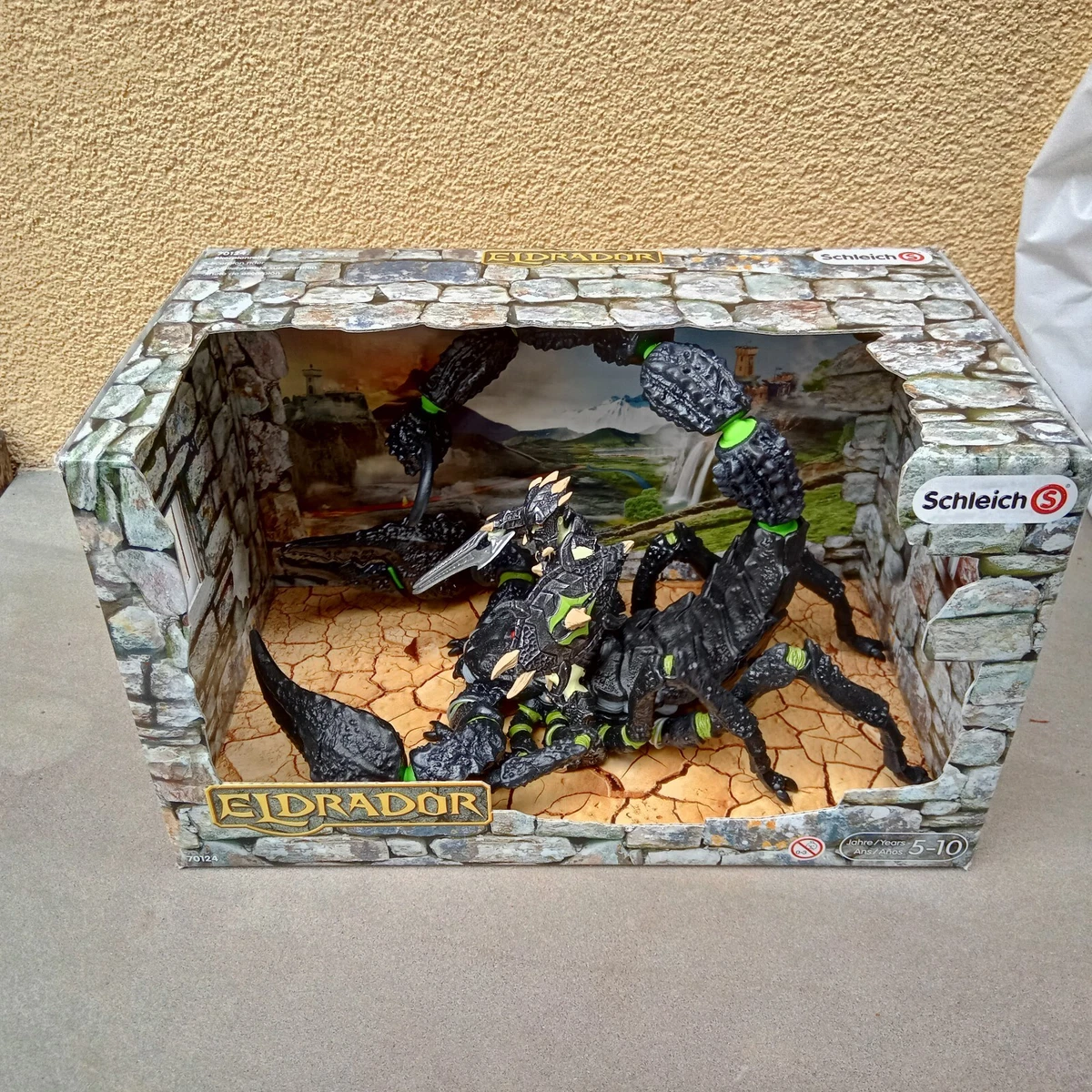 Schleich scorpion store rider