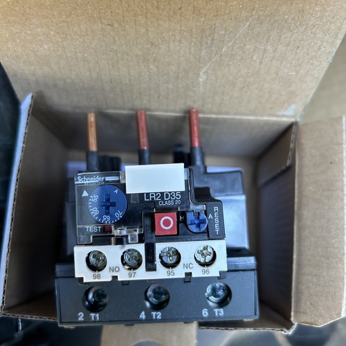 Schneider Electric LR2D3561 Thermal Overload Relay 55-70 Amp - Picture 3 of 3