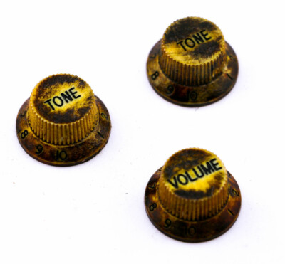 AGP   - Aged Relic Stratocaster   Volume Tone Knobs 6mm Split Shafts #3152429