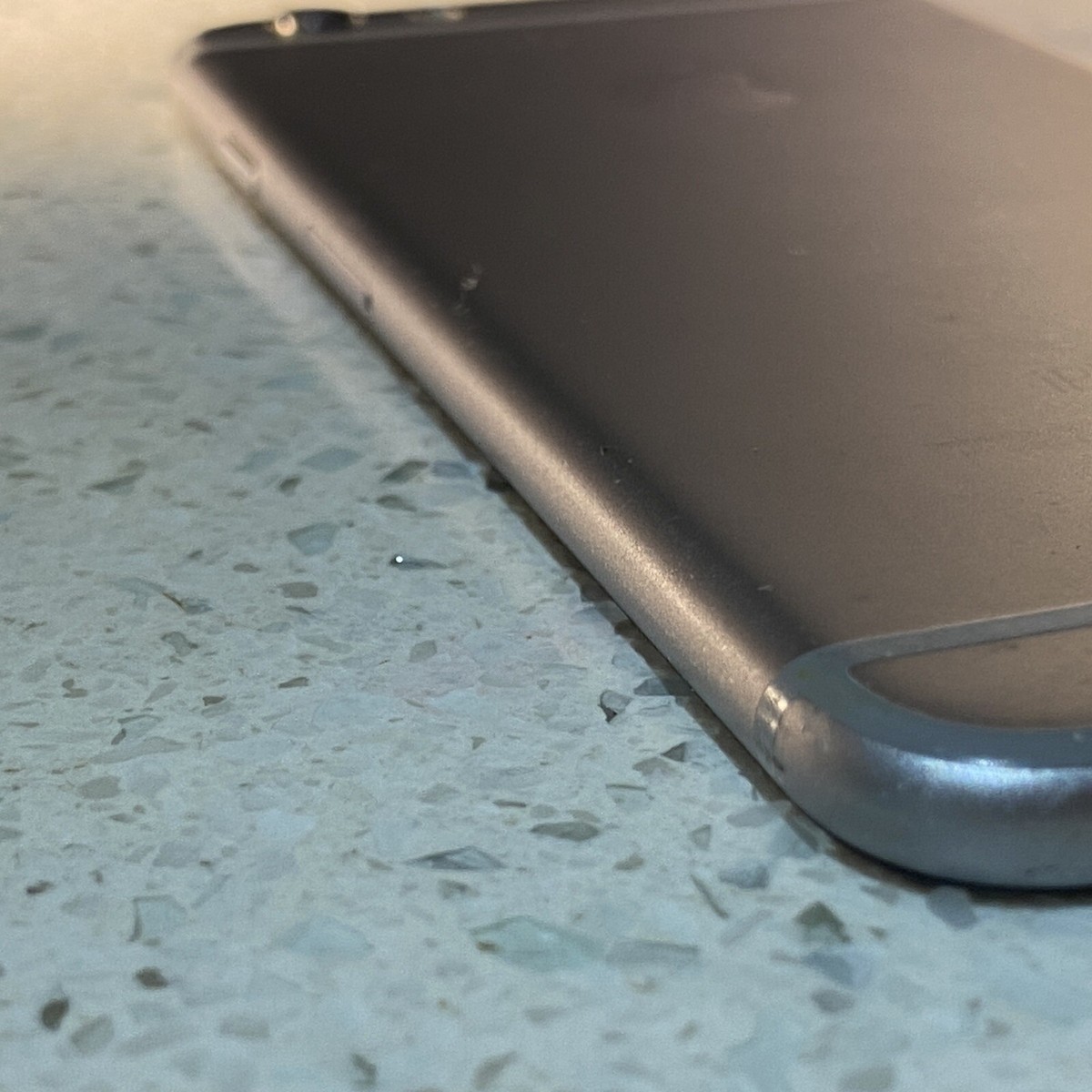 iPhone6 128GB スペースグレー Original Apple iPhone 6 - iOS 128GB Gray Silver Gold 4.7