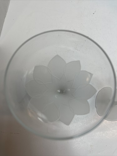 Juego de 2 copas de vino de cristal diseño de pétalos esmerilados y vástago - Imagen 7 de 12