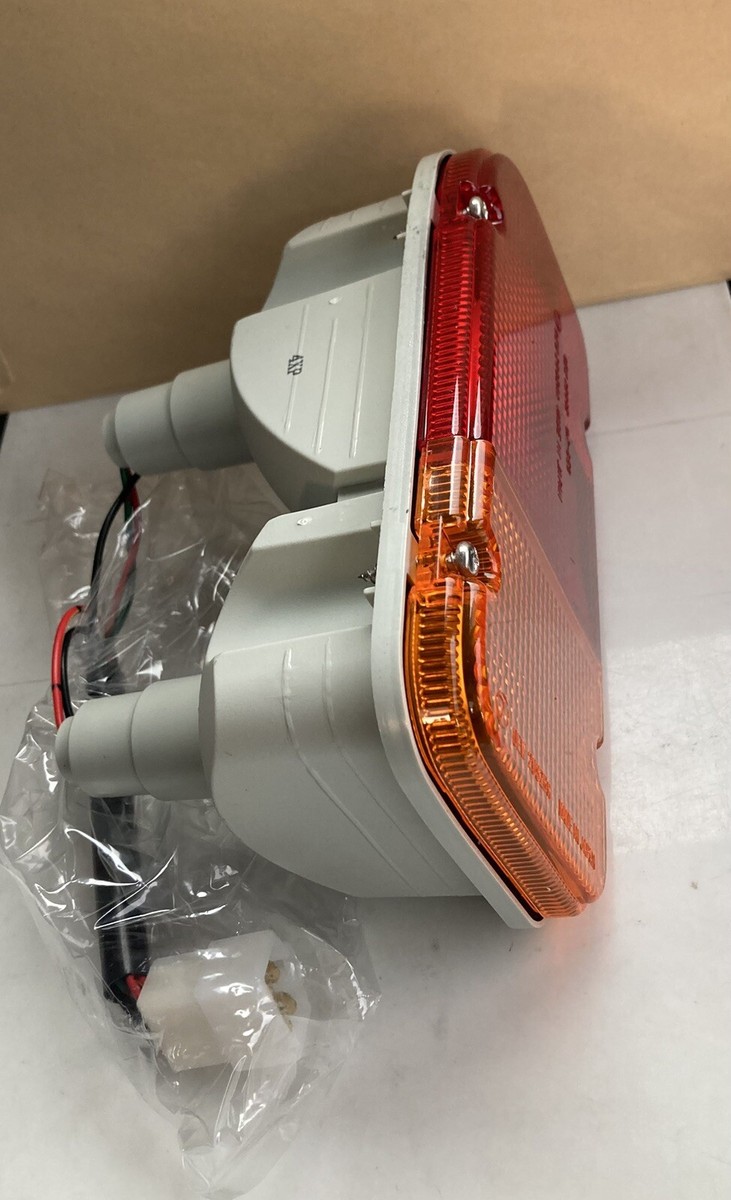 Subaru OEM 84201-TC020 Rear Combination Lamp Assembly RH Sambar