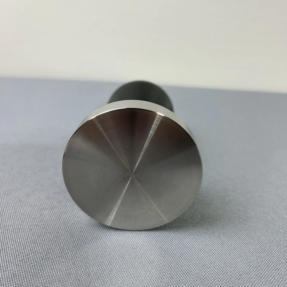 Manipulación de café espresso calibrado ESPRO 30 lb fuerza de apisonamiento negro 58 mm plano Foto 3 de 4