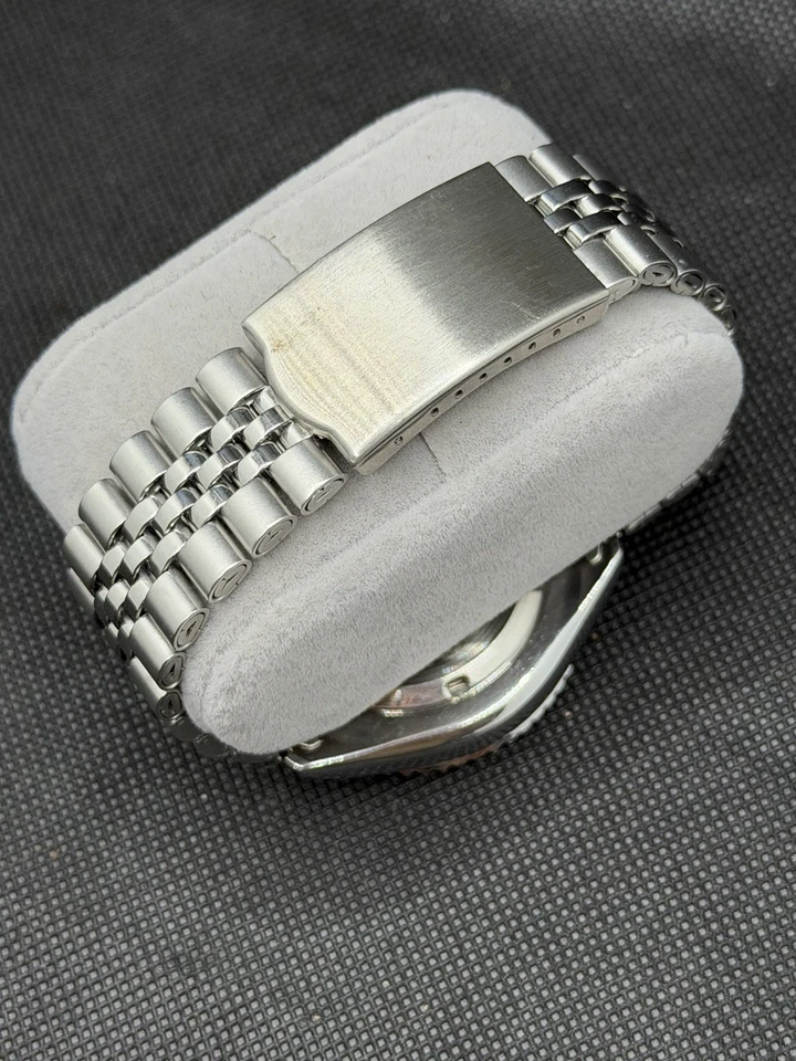 Orient Diver’s 200m Automatic Pepsi Red Bezel Watch Japan – Works – Vintage Mako - Image 4 of 4