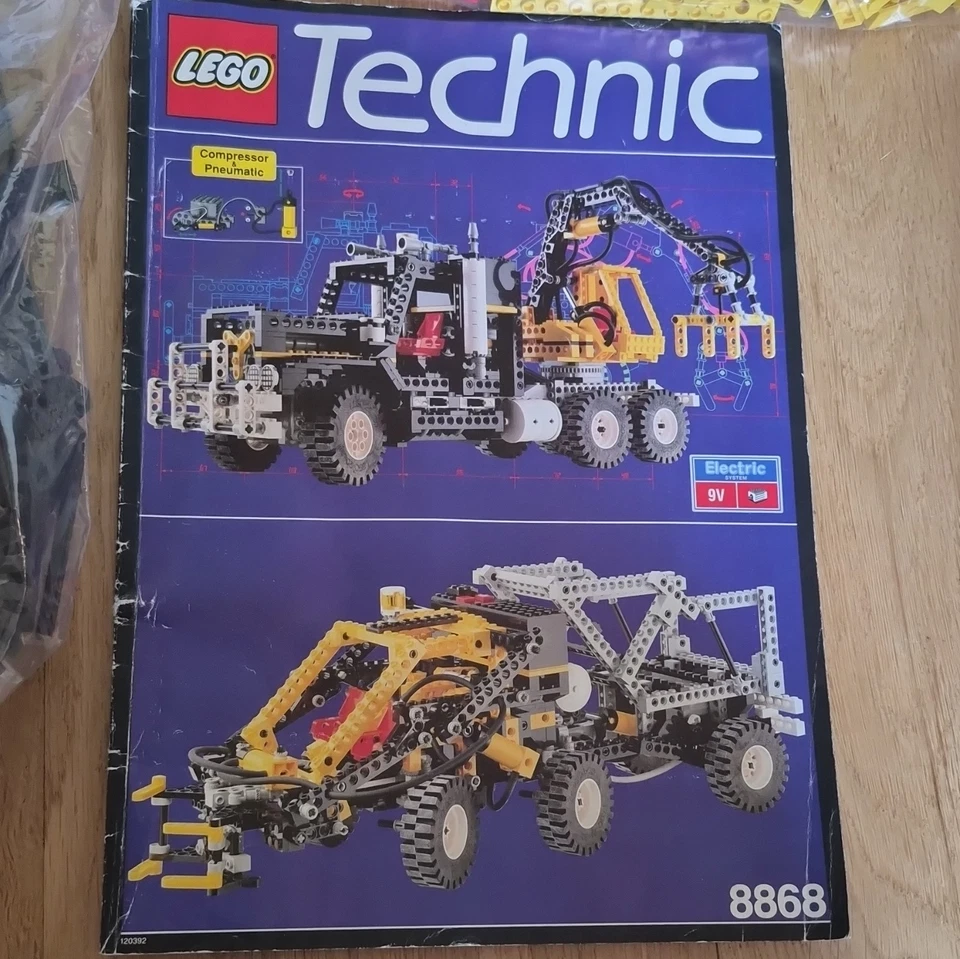 LEGO Technic 8868 Airtech Claw Rig, photo 2 of 4