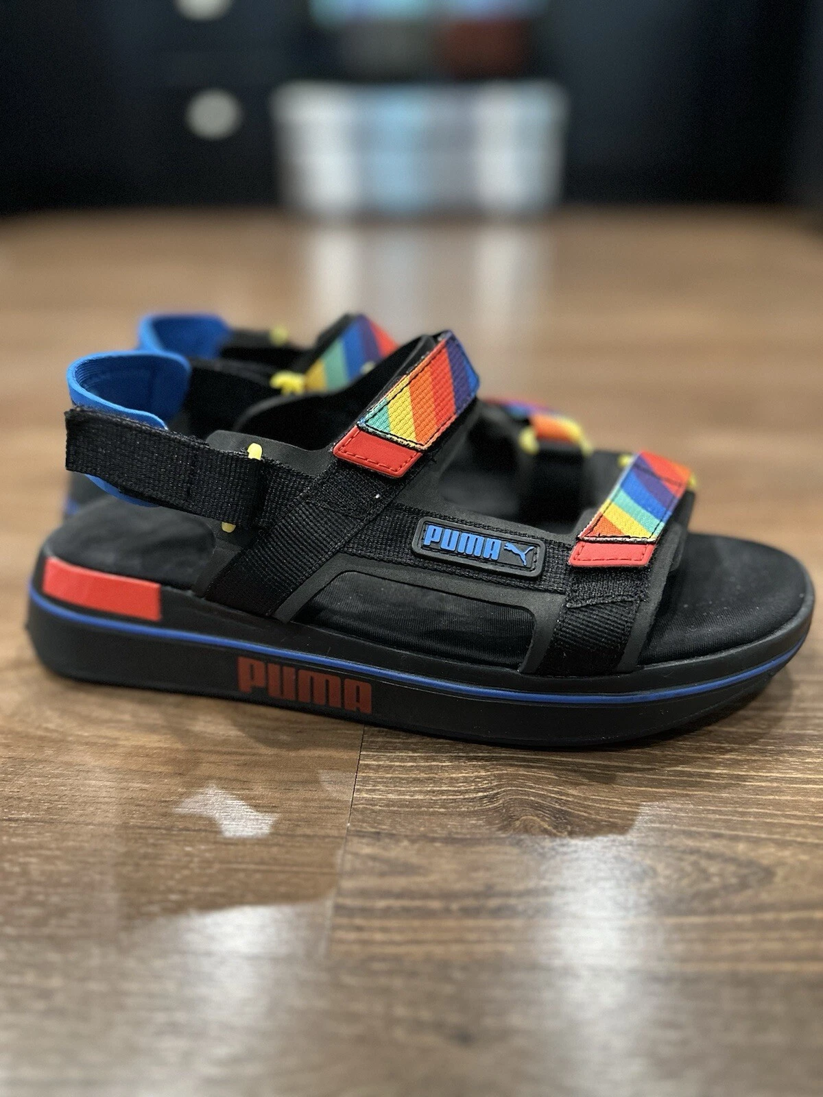 Scarpe da donna arcobaleno Puma Future Rider taglia 8 UK 6 nero rosso blu