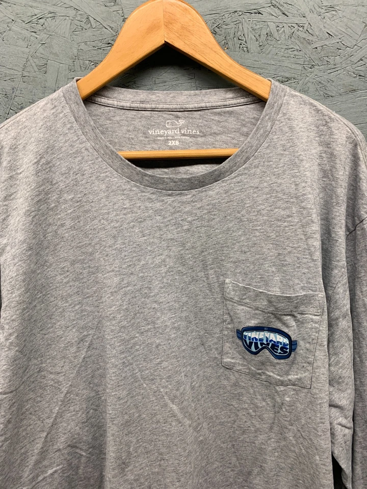 Vineyard Vines T-Shirt Men’s 2XB Gray Long Sleeve Pocket Cotton Whale Logo - Image 2 of 4