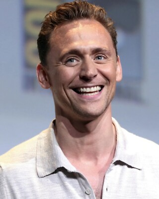 Tom Hiddleston Smiling Headshot 8x10 Picture Celebrity Print | eBay