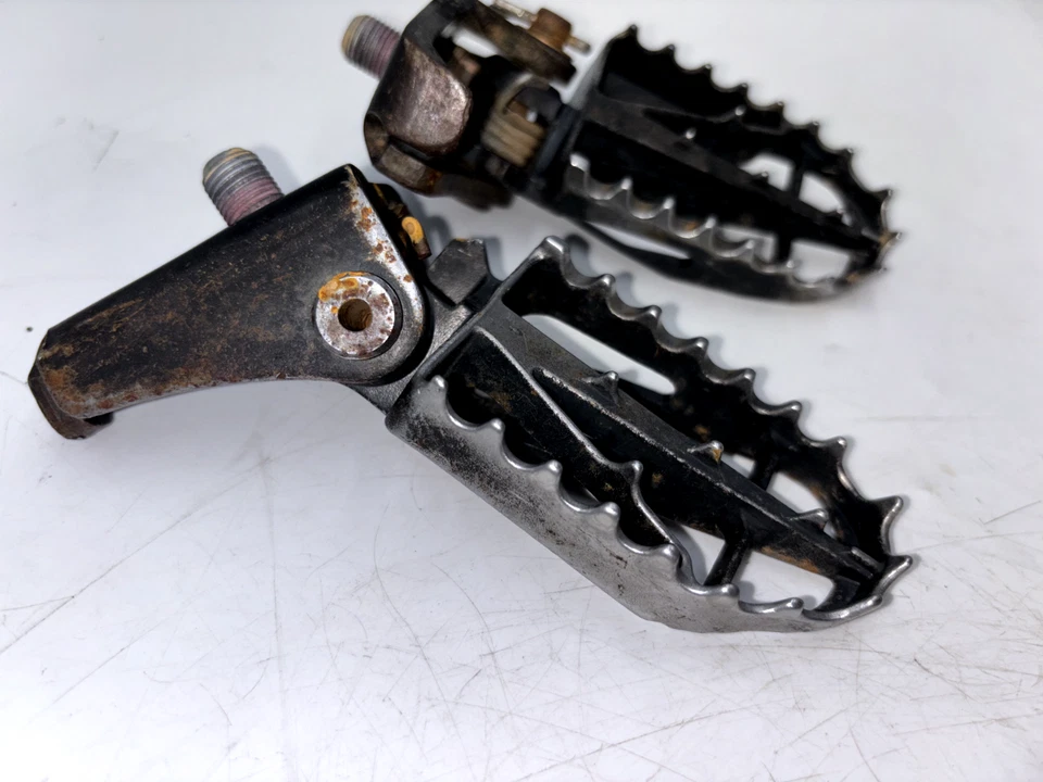 Kawasaki KX250F 2011 11-13 OEM estriberas reposapiés pedal izquierdo derecho Foto 3 de 4