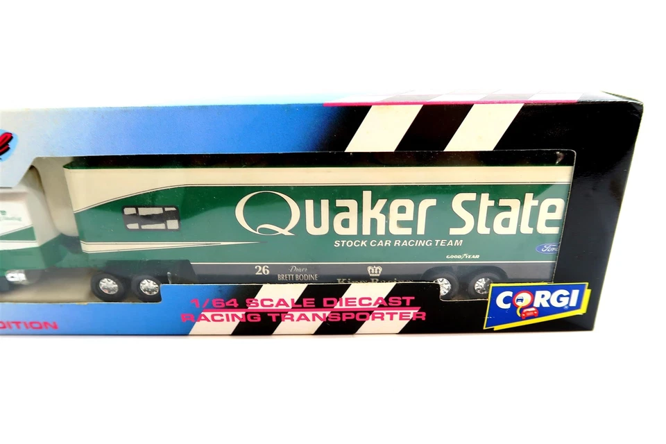 Corgi QUAKER STATE Race Image 1:64 Scale Tractor Trailer Racing Transporter 1993 - Image 3 of 4