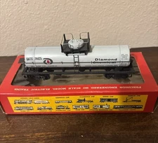 Vintge TYCO T324A:298 HO Scale 40’ Diamond Chemical Single Dome Car in Orig Box